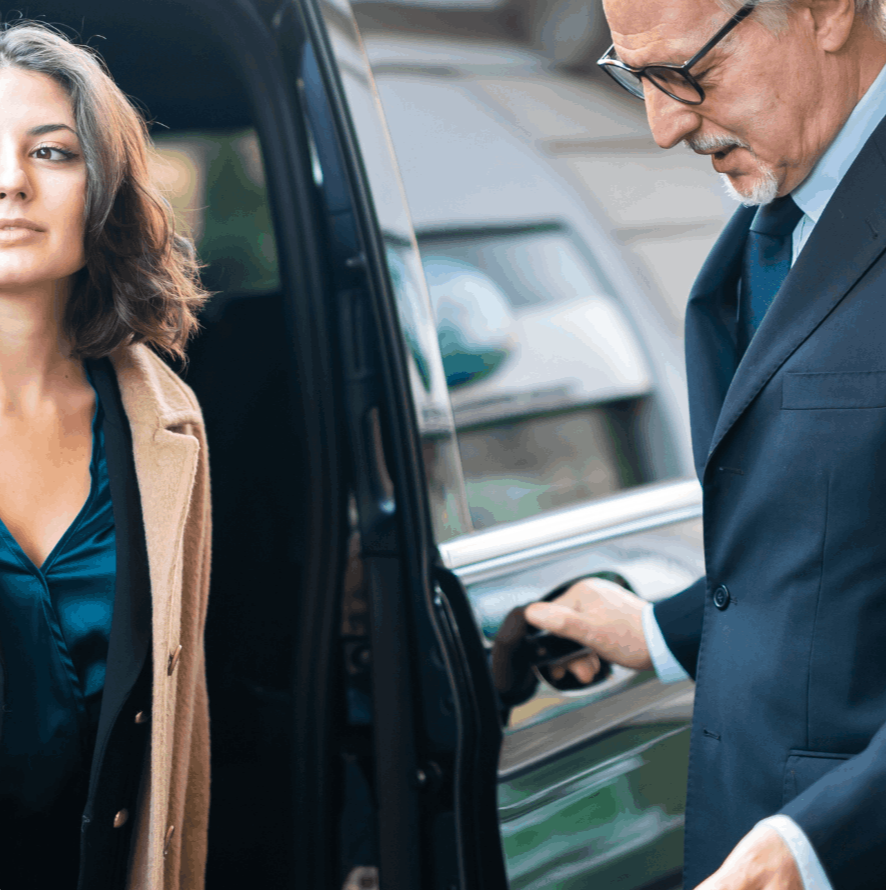 Casal em passeio privativo com vista da Cordilheira dos Andes