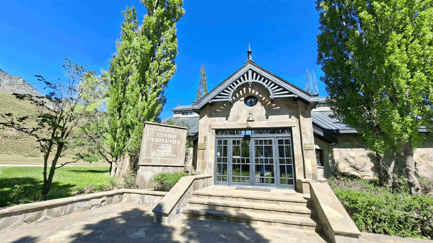 foto entrada museu do parque